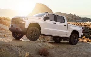 Chevrolet Silverado Custom Z71 Trailboss Crew Cab